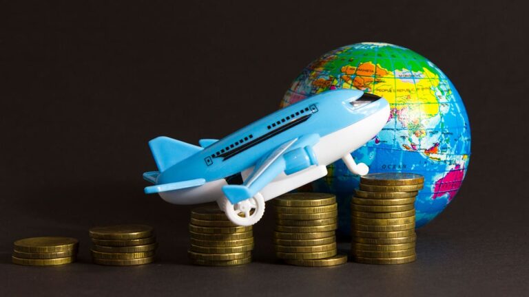 How to Save Money on Flights
