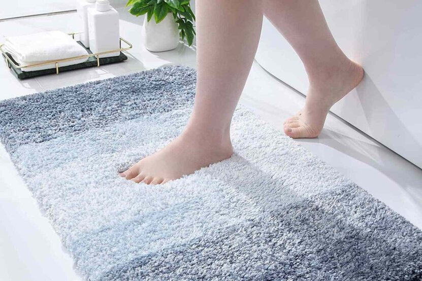 Bathroom Rug Materials for Durability and Comfort